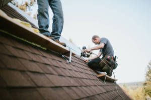 Local Roofers in Pacific Lutheran University, WA
